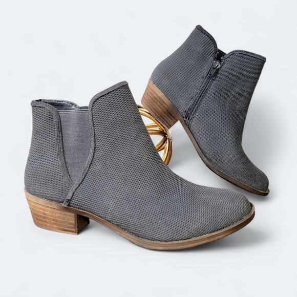 NEW Kenzie Gerona Dark Gray Ankle Boots Women's Size 9 - Picture 15 of 15